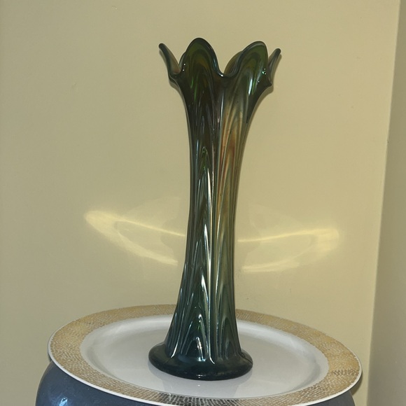 Fenton Carnival Glass 11” Vase With Green base - Picture 7 of 10